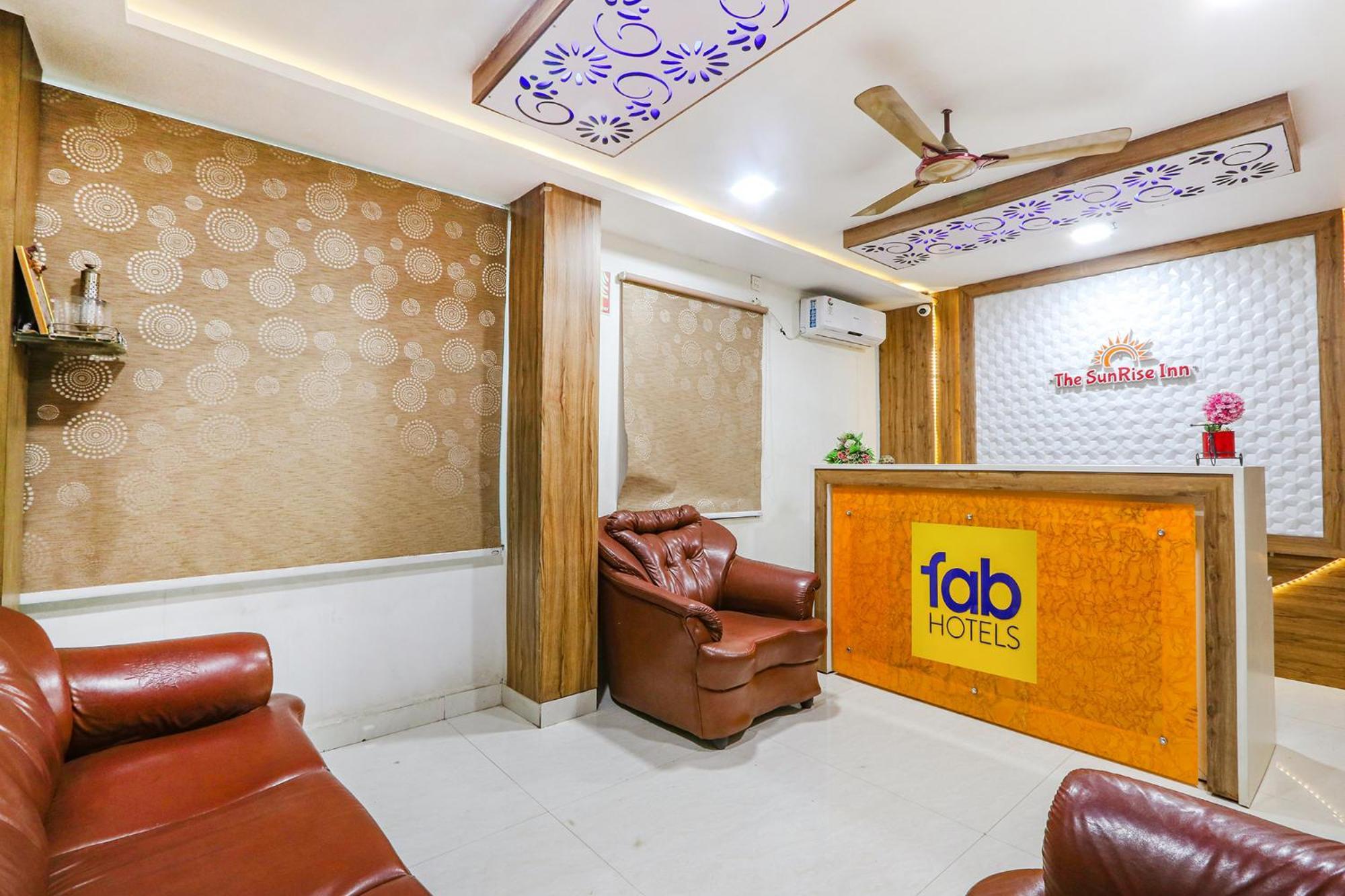 Fabhotel The Sunrise Inn - Nr Gayatri Vidya Parishad College Of Engineering Visakhapatnam Exterior foto